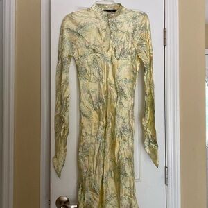 Adele Fado Made in Italy Beautiful Silk Stretch Dress Never Used